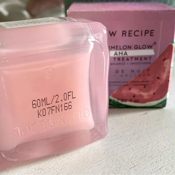 Glow Recipe
Watermelon Glow AHA Night Treatment - Picture 5 of 8